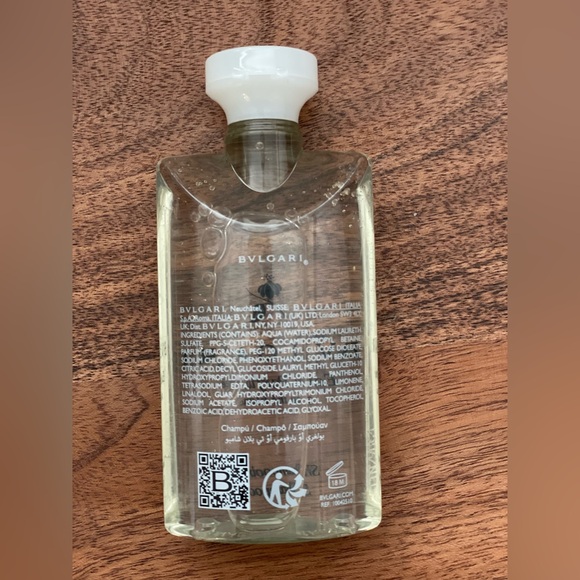 BVLGARI Pastel Pink & Blue Cosmetic Bag w/Shampoo - Picture 4 of 15